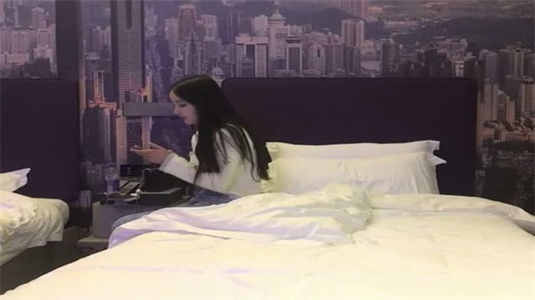 步宾探花看图说话：颜值爆表，身材火辣，巨乳肥臀极致诱惑